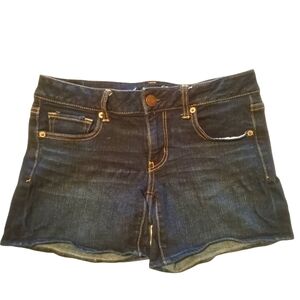 American Eagle Women's dark denim jean stretch shorts  size 6